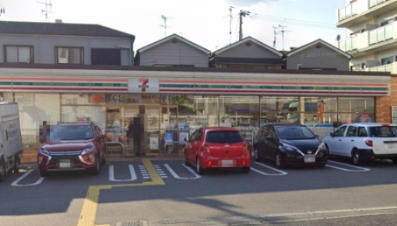 コンビニ　セブンイレブン 神戸大和町4丁目店（コンビニ）まで60m