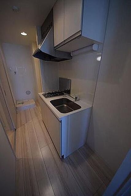 キッチン　（別タイプ参考写真）ラ　カーサ　コモコーメ　北区赤羽西2