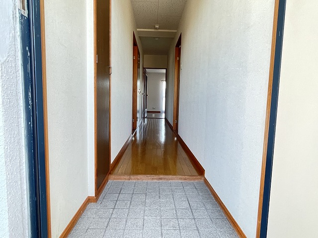 玄関　※間取りが反転の場合があります