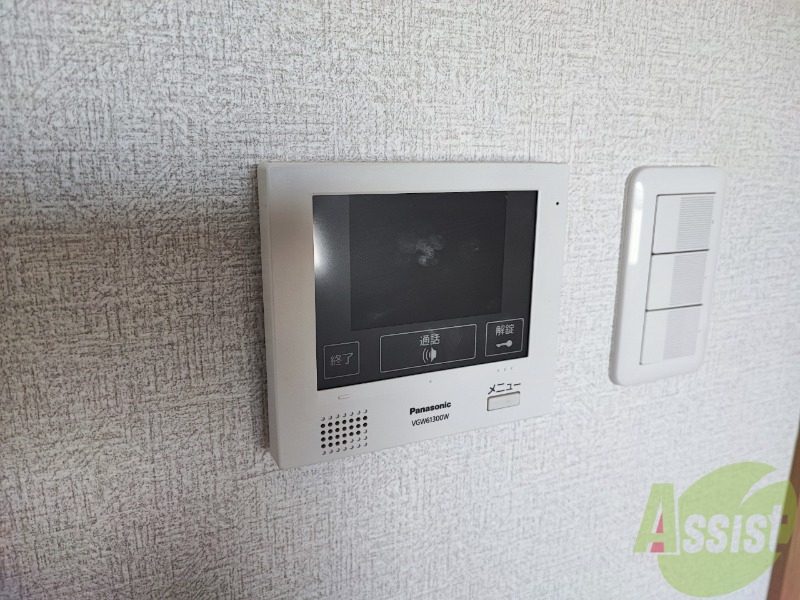 セキュリティ　ＴＶモニター付インターホンです。来客者の顔が見えるので安心！