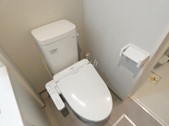 トイレ　ウォシュレット付きのトイレ
