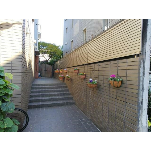 エントランス　ゆとりのあるエントランスです