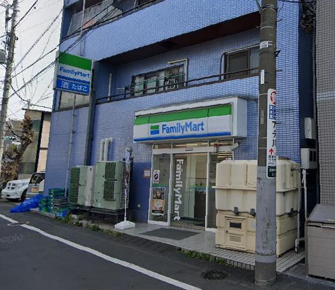 コンビニ　ファミリーマート（コンビニ）まで99m