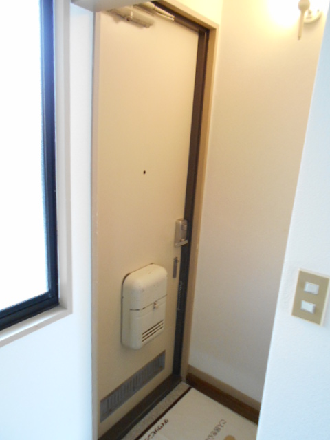 玄関　※同物件、別部屋になります。