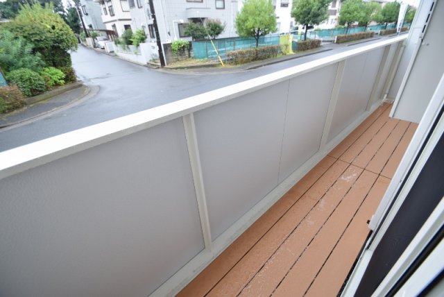 バルコニー　南東向きのバルコニーです