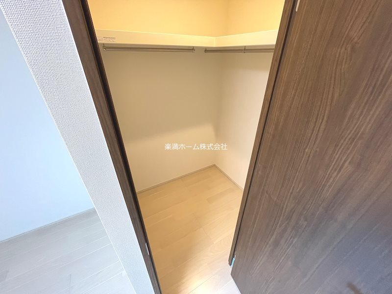 収納　ウオークインクローゼット♪