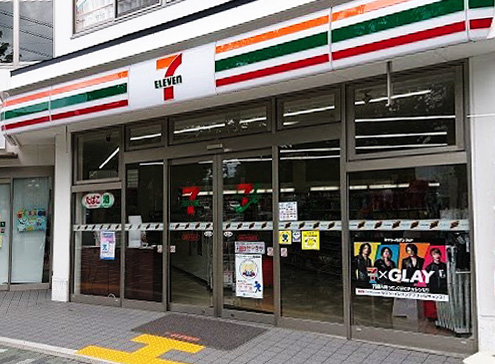 コンビニ　セブンイレブン 京都千本今出川店（コンビニ）まで392m