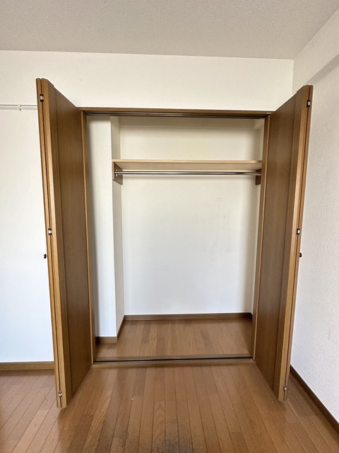 収納　リフォーム前のお部屋です
