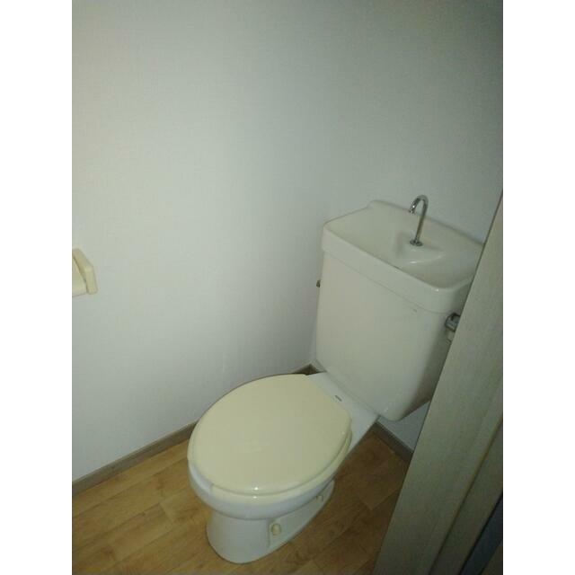 トイレ　同じ間取りの別室の写真です