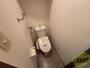 トイレ　こちらはトイレです。清潔感があり、安心して使用できます。