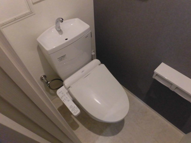トイレ　ウォシュレット機能付きのトイレです