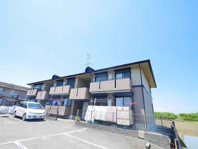 建物外観　落ち着いた雰囲気の外観です