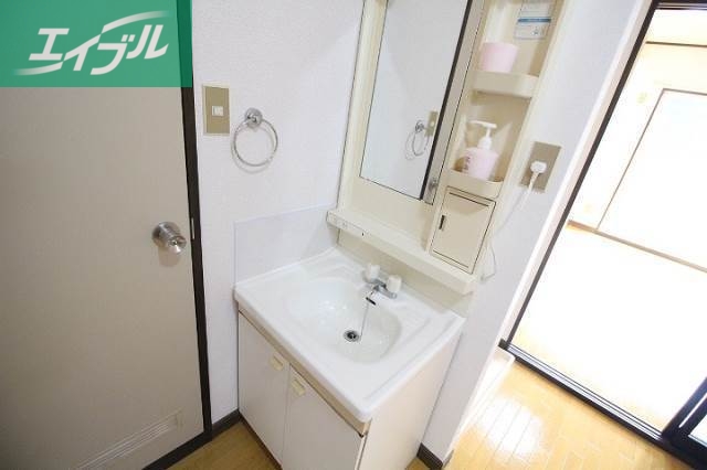 洗面設備　写真は同タイプのお部屋です