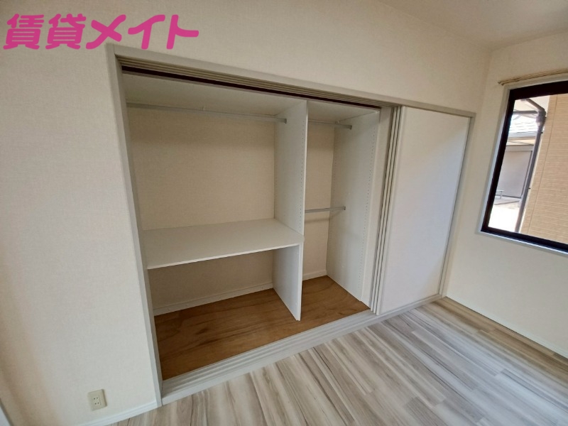収納　同型参考写真