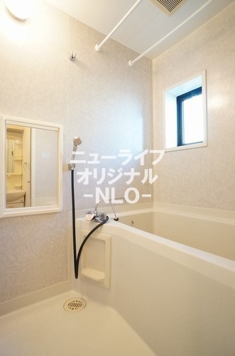 バス・シャワールーム　バス・トイレの独立設計で快適なバスタイムを★