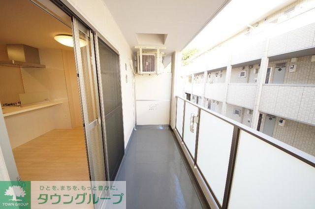 バルコニー　お問合せはタウンハウジングまで！※現地待合わせ相談可能！