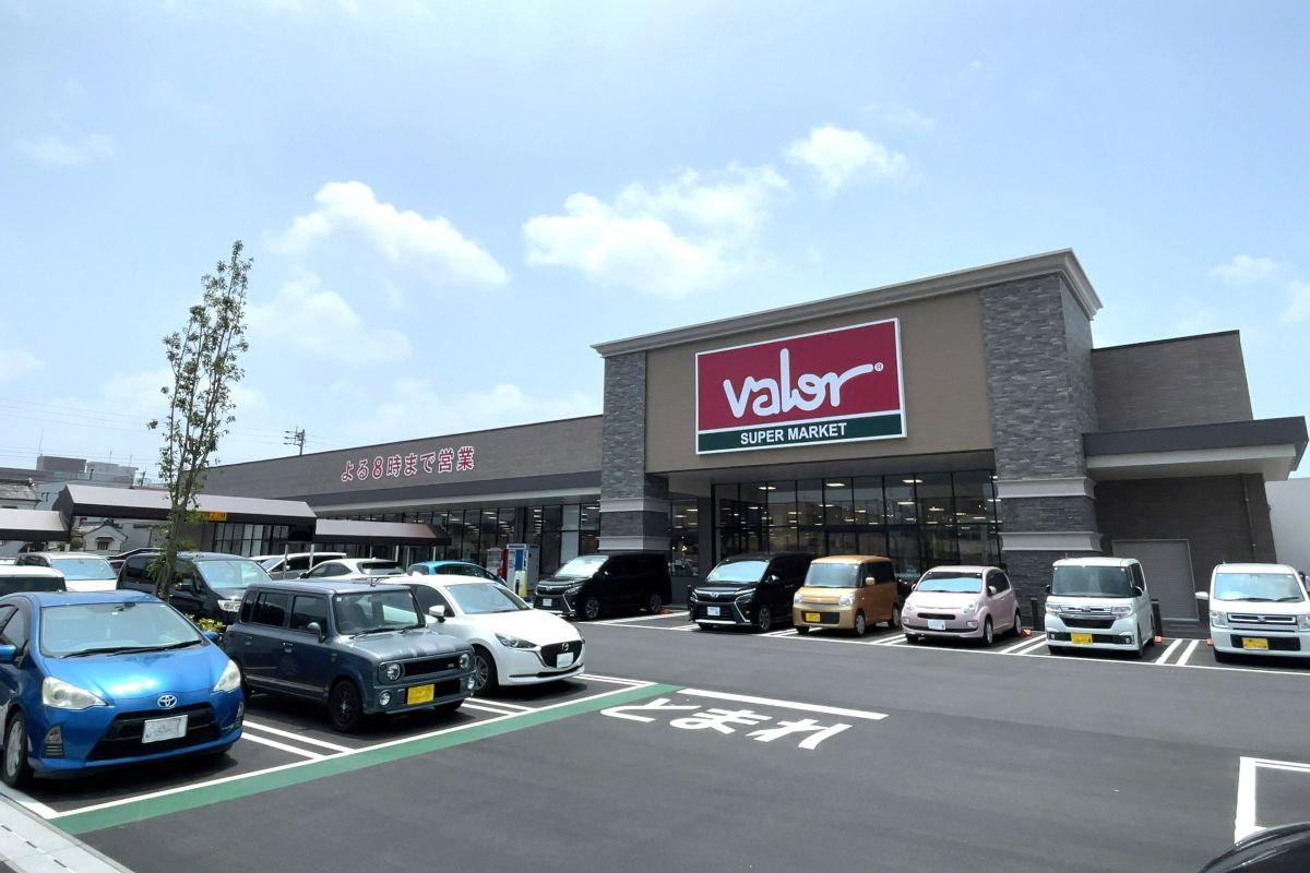 スーパー　バロー尼崎潮江店（スーパー）まで790m