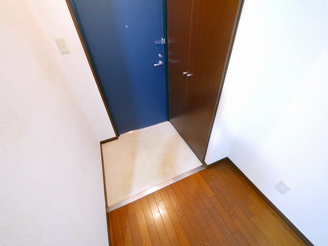 玄関　落ち着いた玄関です