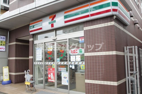 コンビニ　セブンイレブン 横浜反町駅前店（コンビニ）まで119m