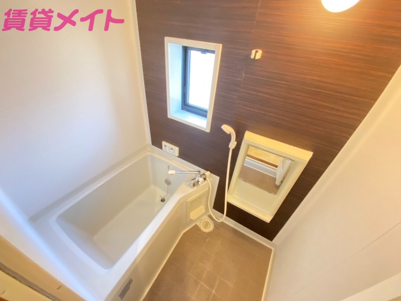 バス・シャワールーム　同物件別部屋参考写真です。