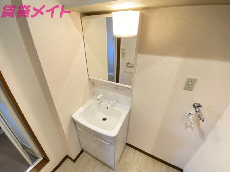 洗面設備　同物件別部屋参考写真です。