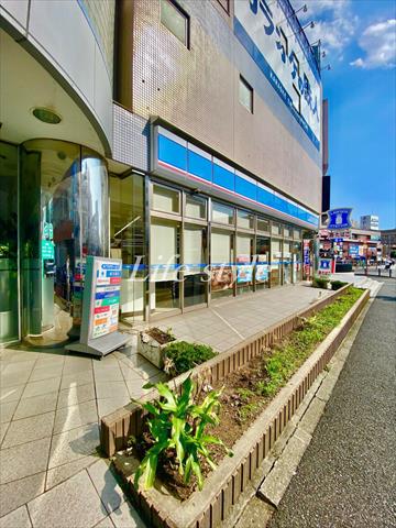 コンビニ　ローソン　戸塚駅東口店（コンビニ）まで500m
