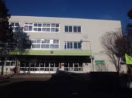 小学校　札幌市立北都小学校（小学校）まで742m
