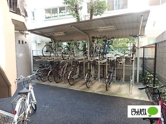 駐車場　駐輪場
