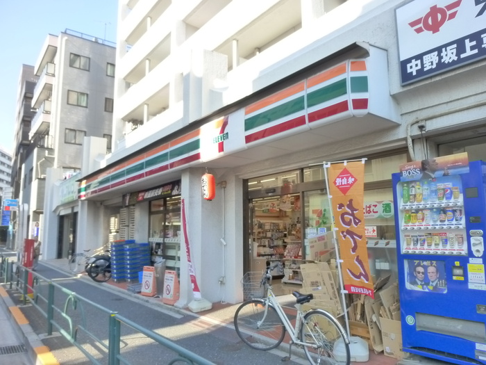コンビニ　セブンイレブン（コンビニ）まで234m