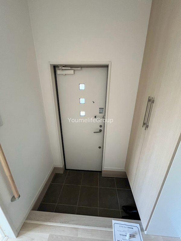 玄関　※別部屋参考写真※