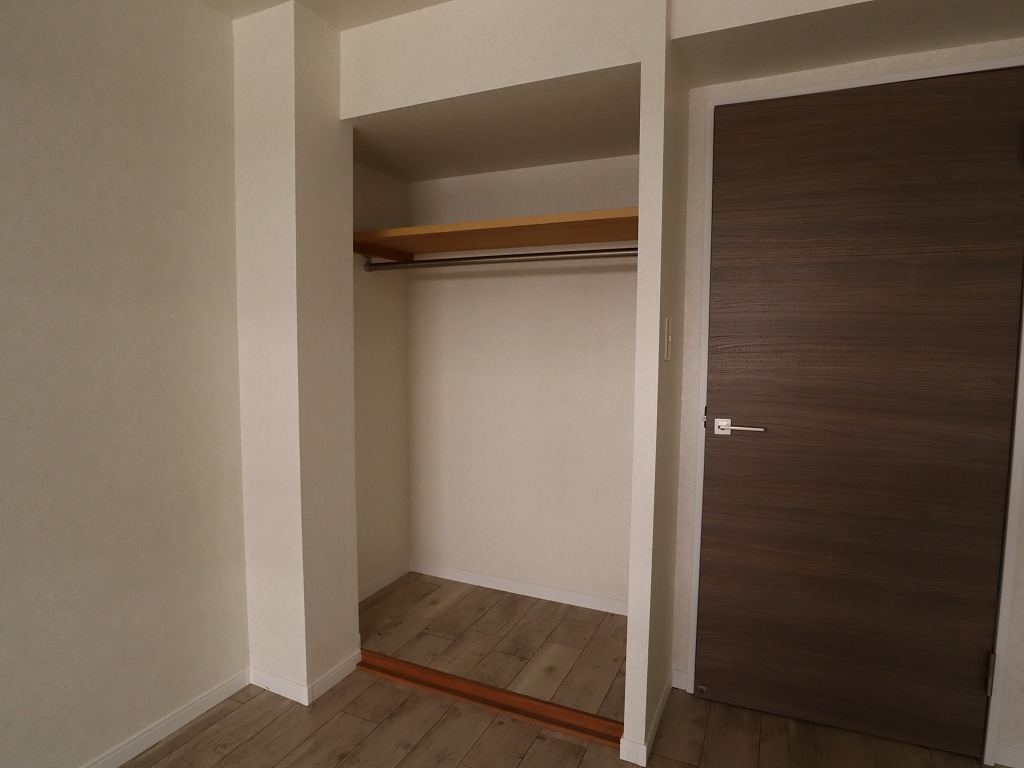 収納　クローゼット収納　建具交換済み
