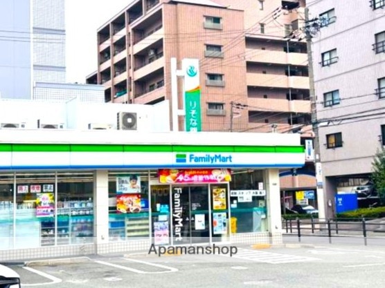 コンビニ　ファミリーマート（コンビニ）まで133m