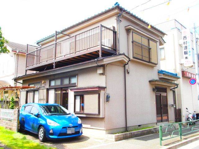 建物外観　日当り良好。駐車場付きで安心のお家。