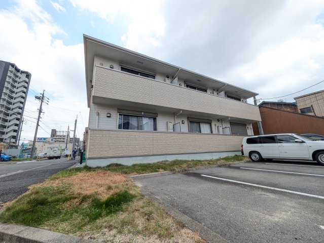 建物外観　ラフィネコート