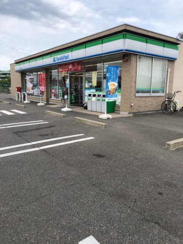 コンビニ　ファミリーマート 一宮黒田店（コンビニ）まで271m