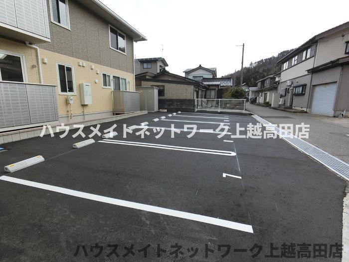 駐車場　駐車場
