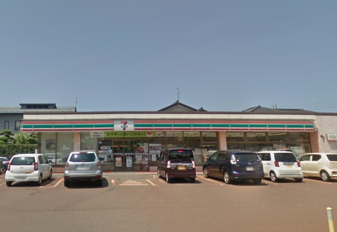 コンビニ　セブンイレブン 糸魚川南寺町店（コンビニ）まで772m