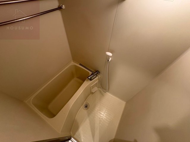 バス・シャワールーム　落ち着いた空間のお風呂です