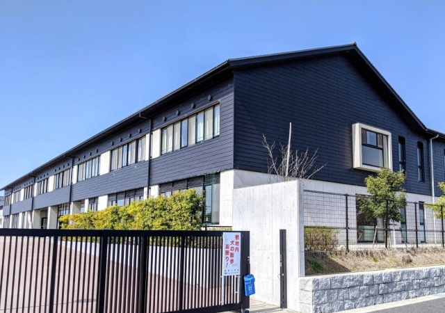 小学校　近江八幡市立桐原小学校（小学校）まで1121m