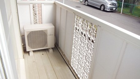バルコニー　広めのベランダです