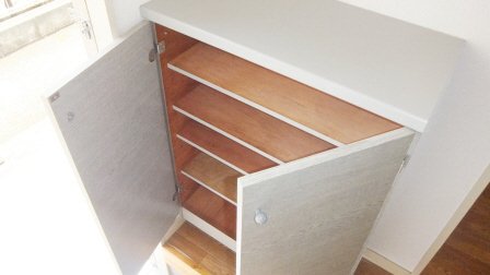 玄関　下駄箱付きです