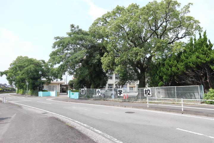小学校　市立檍小学校（小学校）まで1100m