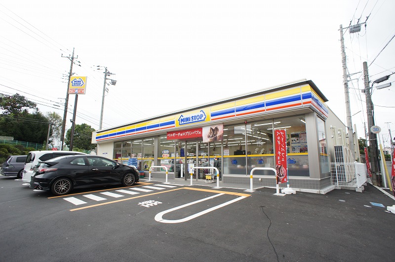 コンビニ　ミニストップ 厚木妻田北4丁目店（コンビニ）まで613m