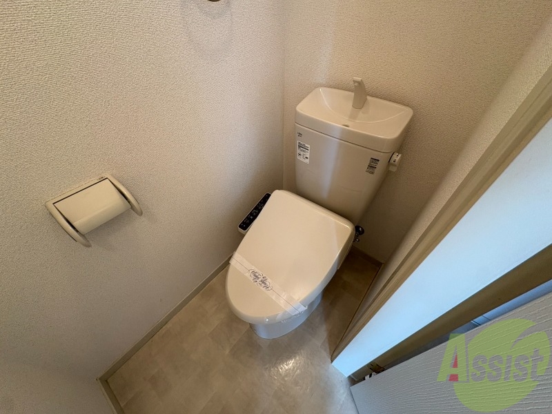 トイレ　こちらはトイレです。清潔感があり、安心して使用できます。