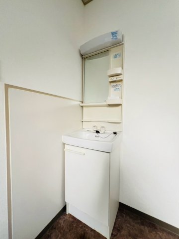 塩屋町9丁目戸建の内装写真