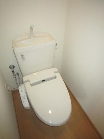 トイレ　ウォシュレット完備