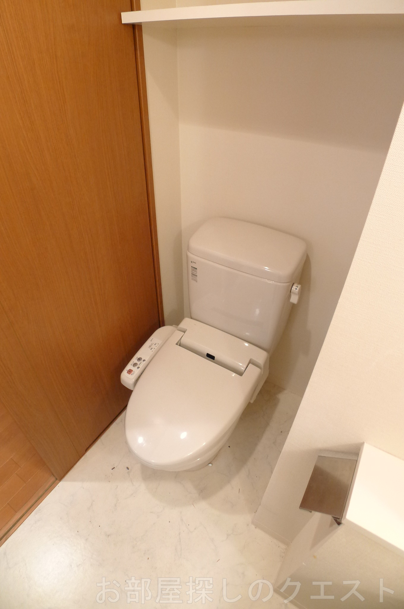 トイレ　（写真は同タイプ）