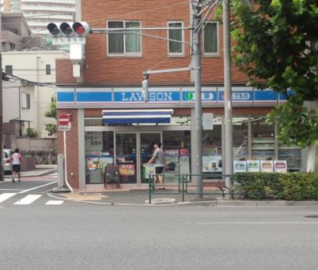 コンビニ　ローソン 市谷仲之町店（コンビニ）まで531m