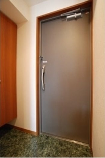玄関　★見学予約受付中★