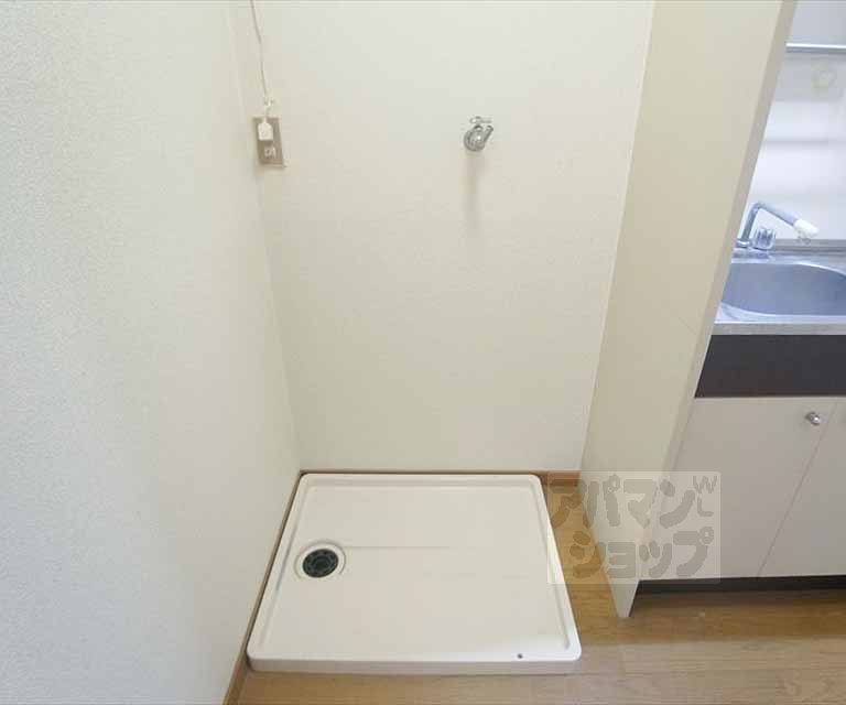 その他設備　洗濯機は室内、キッチン横なので家事での動きが抑えられます